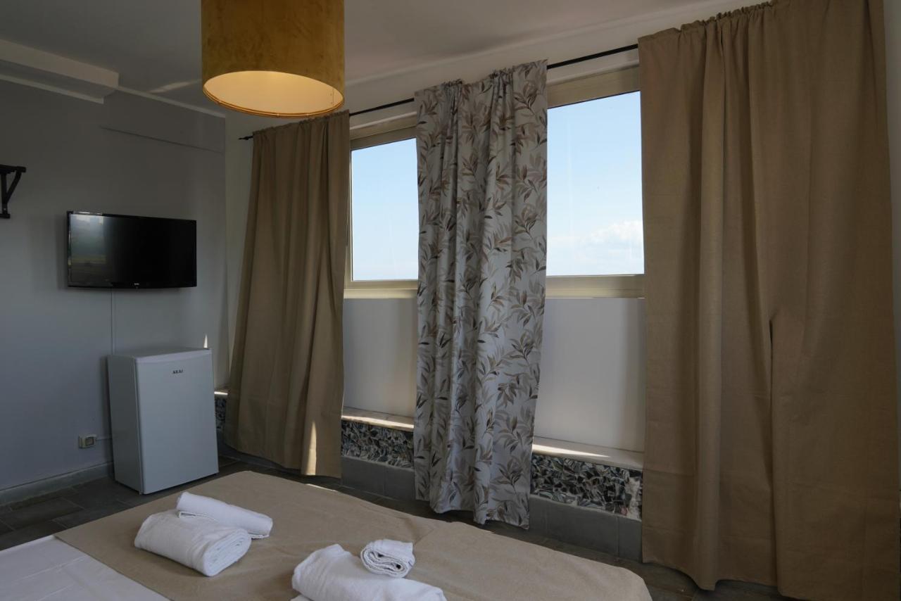 Airport Suite Katanya Dış mekan fotoğraf