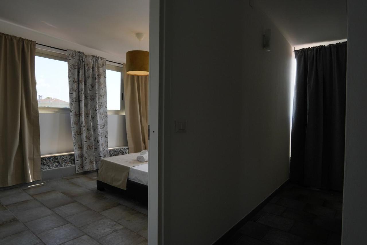 Airport Suite Katanya Dış mekan fotoğraf